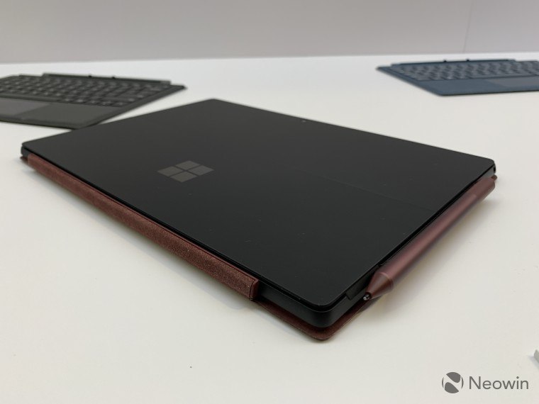 Hands on with the Surface Pro 6: Back in Black