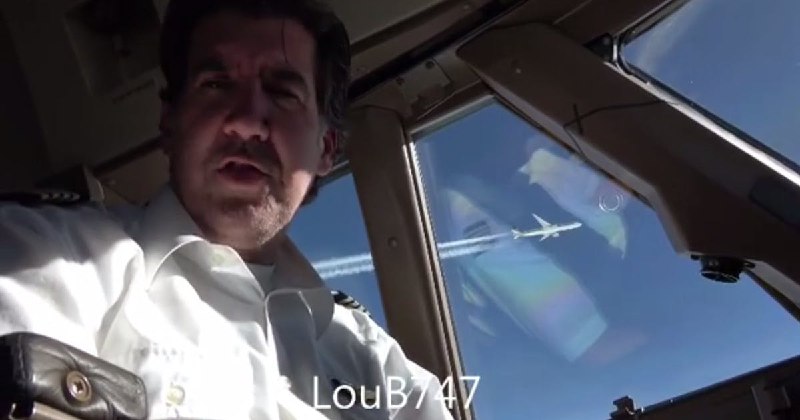 史上最狂AirDrop 飛行中的747、777機長對傳照片 #波音 (127439) - Cool3c