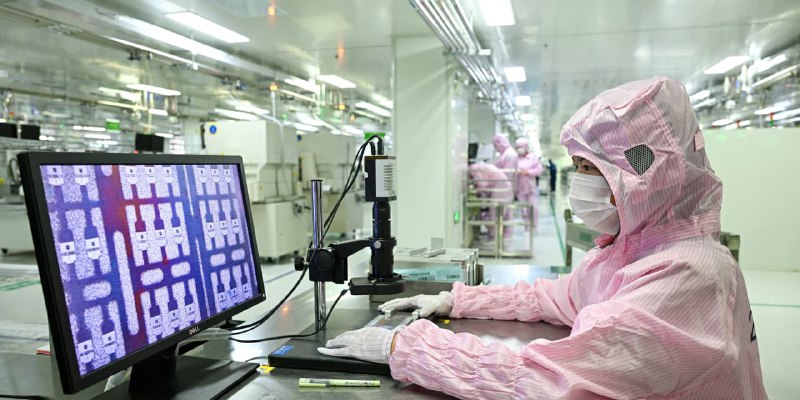 中国公司高薪挖角科技人才，西方政府阵脚大乱