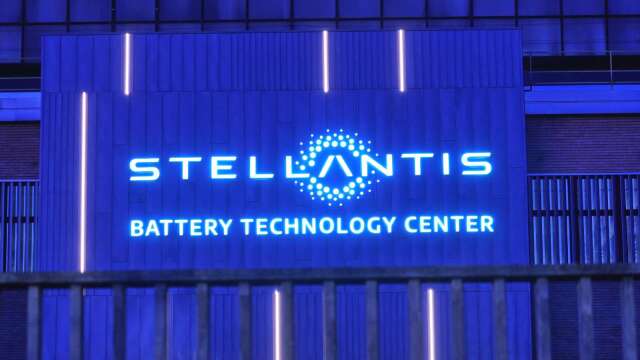 不滅火改「丟包」！Stellantis專利：電池過熱直接整包脫落 還能繼續行駛 | 鉅亨網